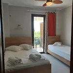 Apartment Petradaki Mola Kalyva