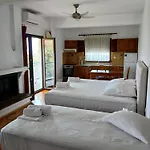 Petradaki *
