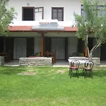 Apartment Petradaki Mola Kalyva