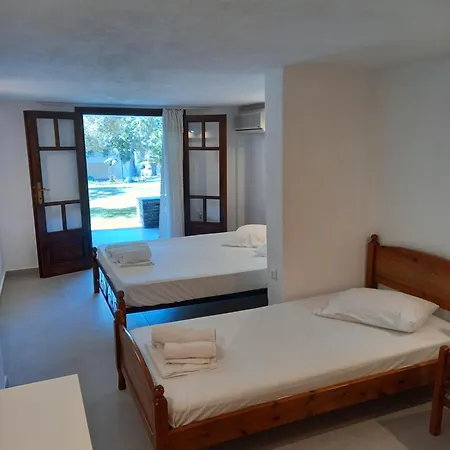 Petradaki Apartament Mola Kalyva