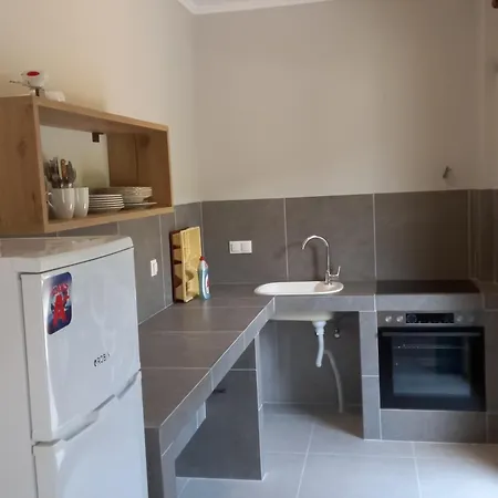 Petradaki Appartamento Mola Kalyva