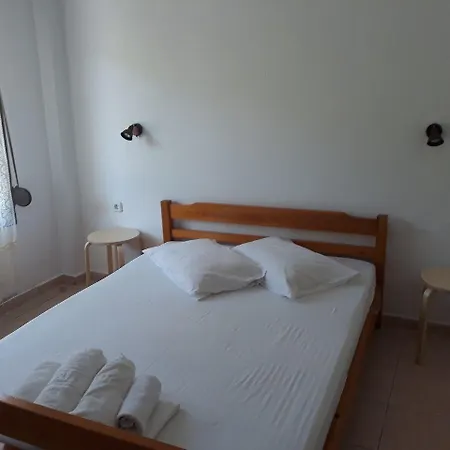 Petradaki * Mola Kalyva