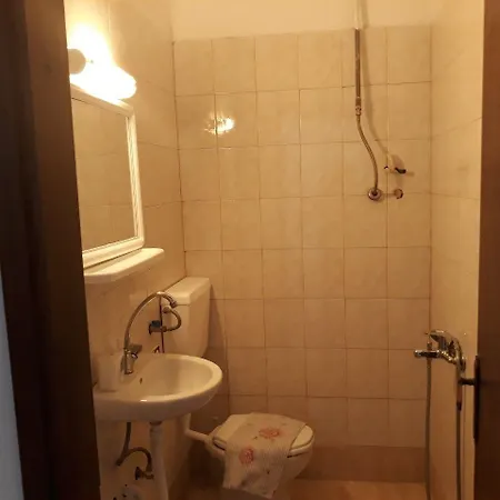Petradaki Mola Kalyva
